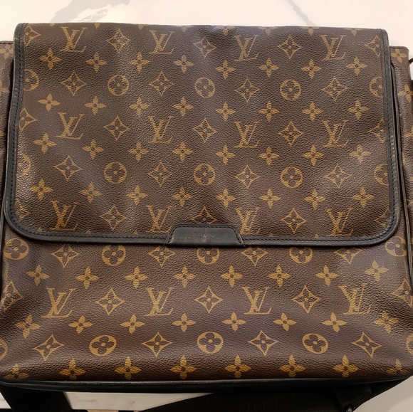 Louis Vuitton Monogram Bass GM 49th week of 2010 France - Picture 1 of 7